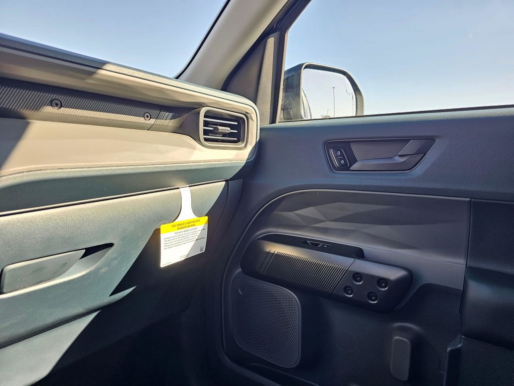 2025 Ford Maverick XLT - Photo 29