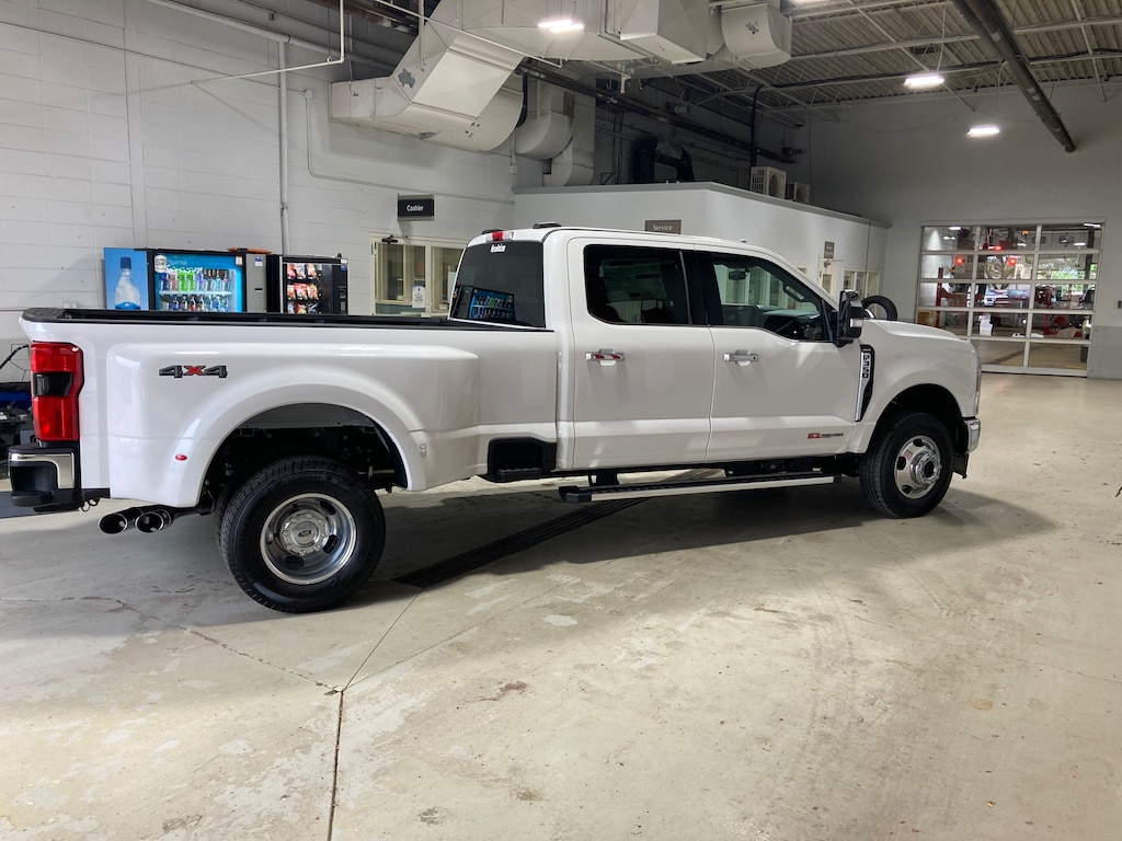 New 2027 Ford F-350SD Lariat Truck