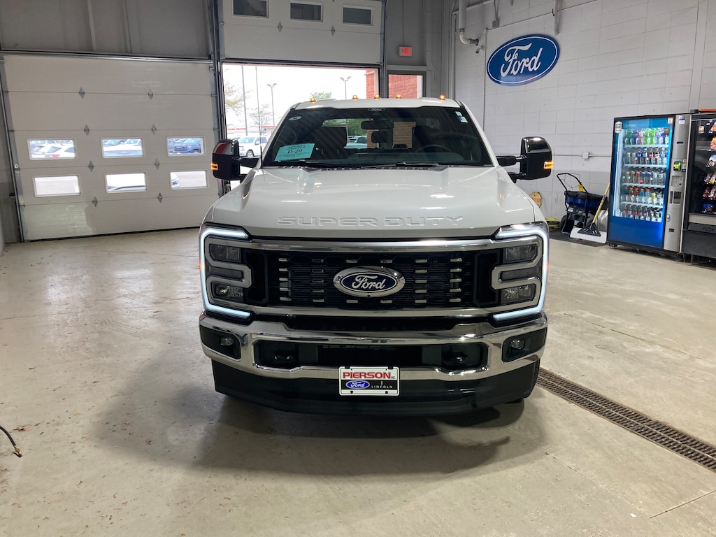 New 2027 Ford F-350SD Lariat Truck