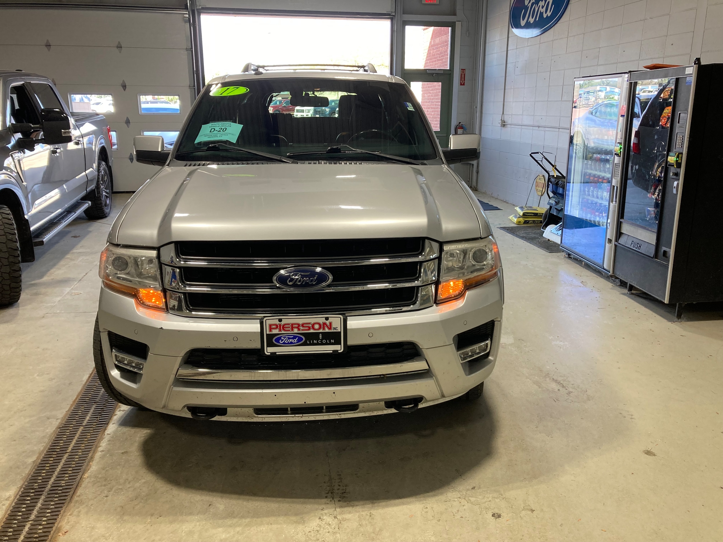 Used 2017 Ford Expedition Limited with VIN 1FMJK2ATXHEA48490 for sale in Aberdeen, SD