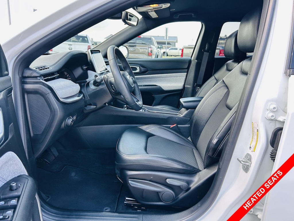 Certified 2025 Jeep Compass Latitude SUV