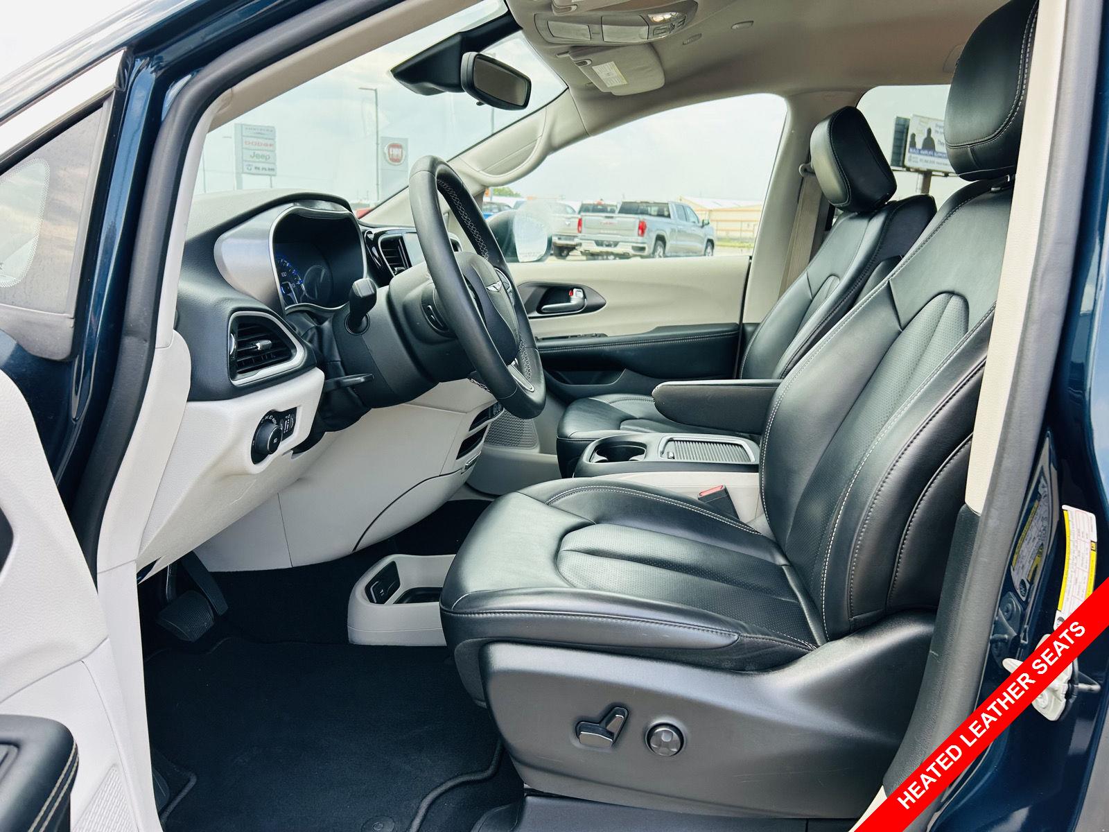 Certified 2023 Chrysler Pacifica Touring L Van