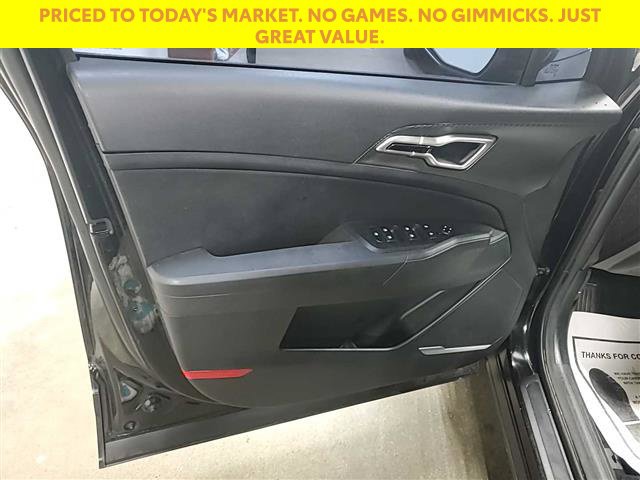 Used 2024 Kia Sportage LX SUV