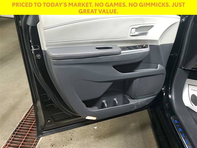 Used 2024 Toyota Sienna XLE 8 Passenger Van Passenger Van
