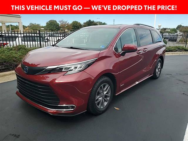 Used 2021 Toyota Sienna XLE 7 Passenger Van
