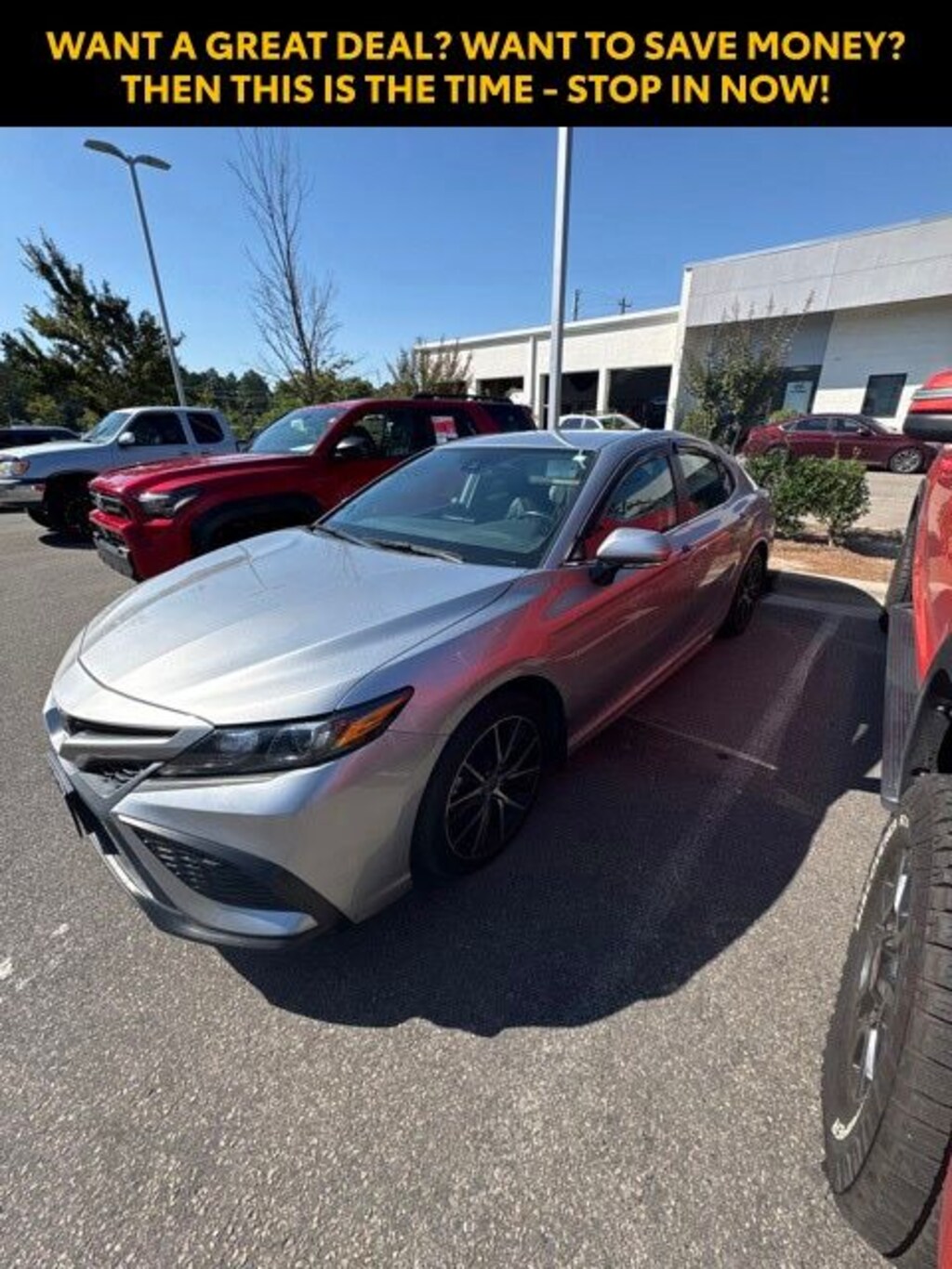 Used 2023 Toyota Camry SE Sedan