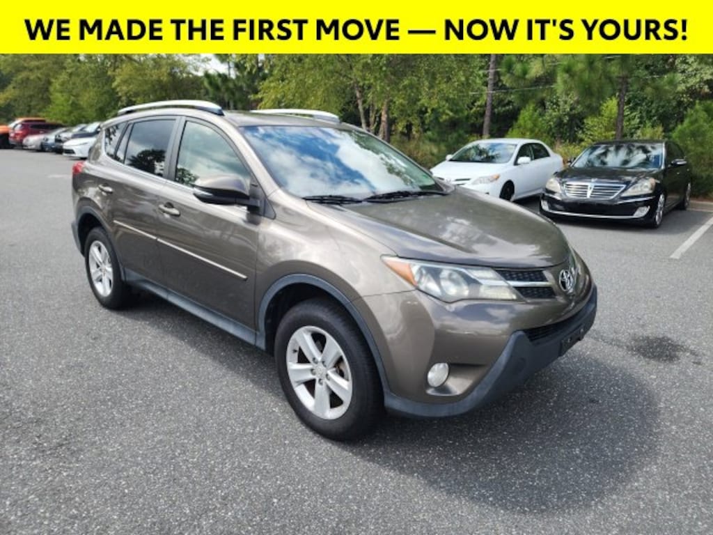 Used 2014 Toyota RAV4 4WD XLE SUV