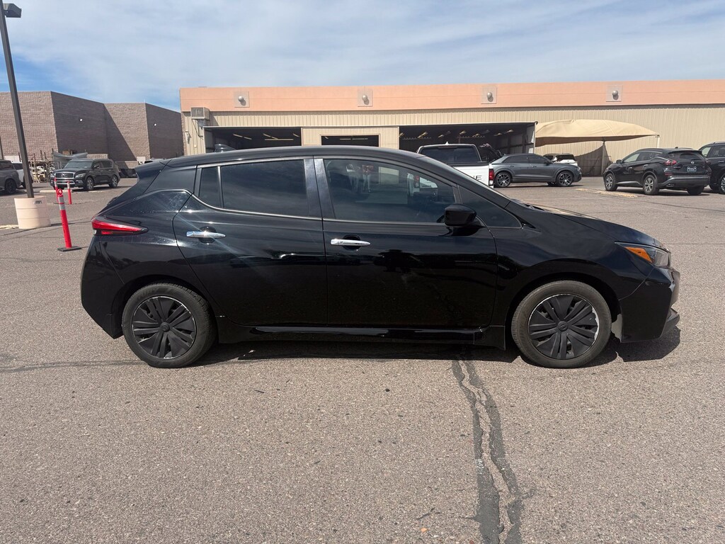 Used 2022 Nissan LEAF S Hatchback