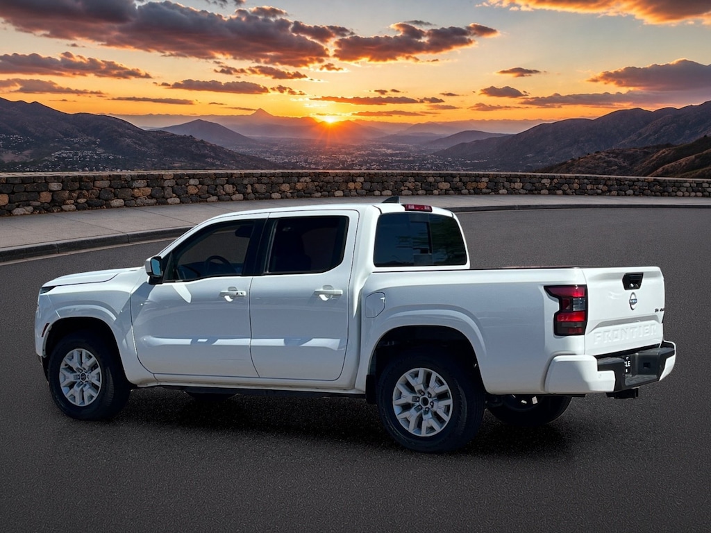 Used 2024 Nissan Frontier SV Truck Crew Cab