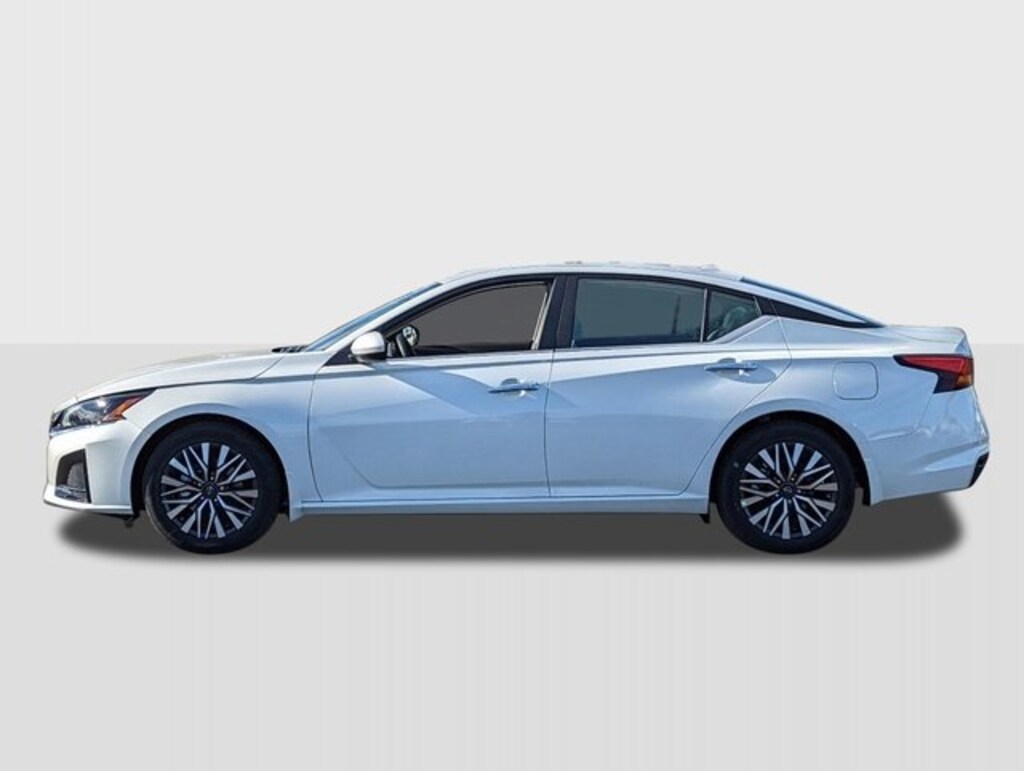New 2026 Nissan Altima SV Sedan
