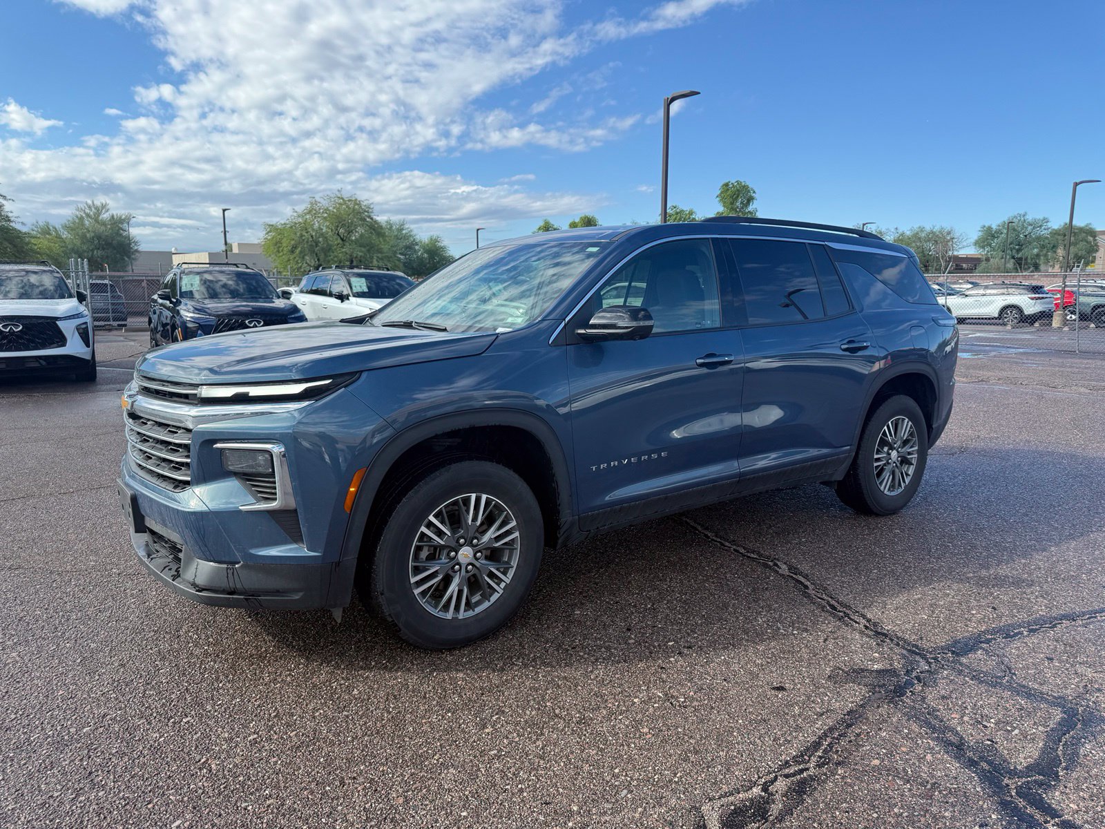 Used 2024 Chevrolet Traverse LT SUV
