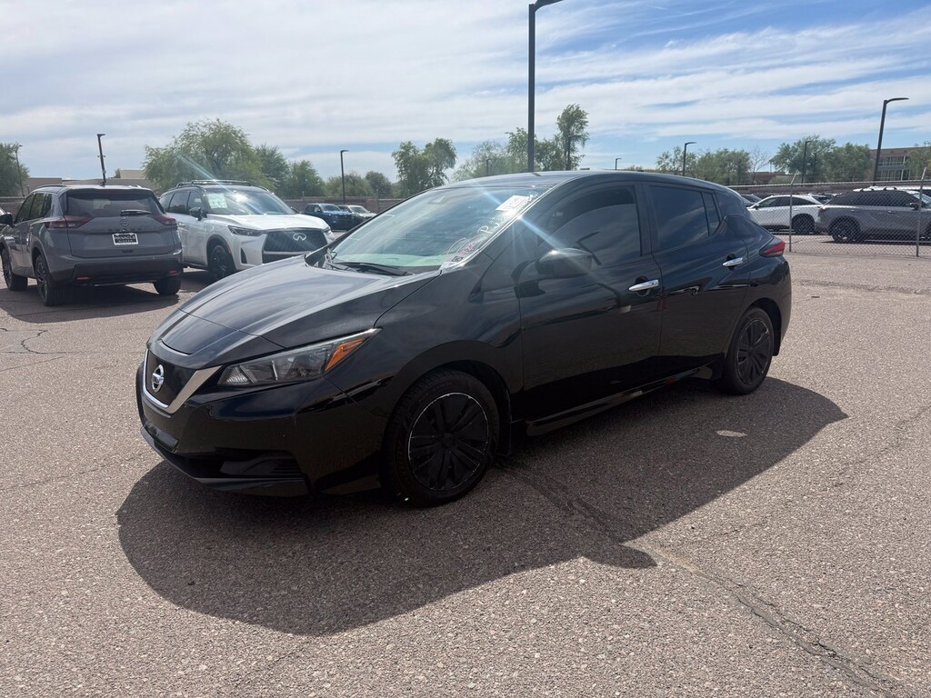 Used 2022 Nissan LEAF S Hatchback