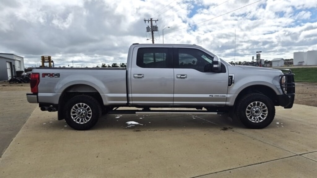 Used 2022 Ford F-350 Lariat Super Duty Pickup