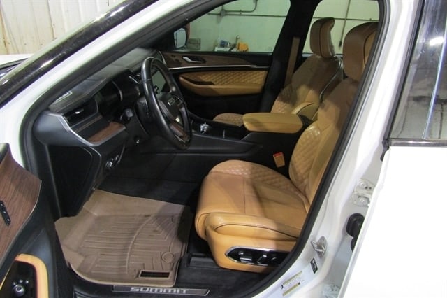 2022 Jeep Grand Cherokee Summit - Photo 10