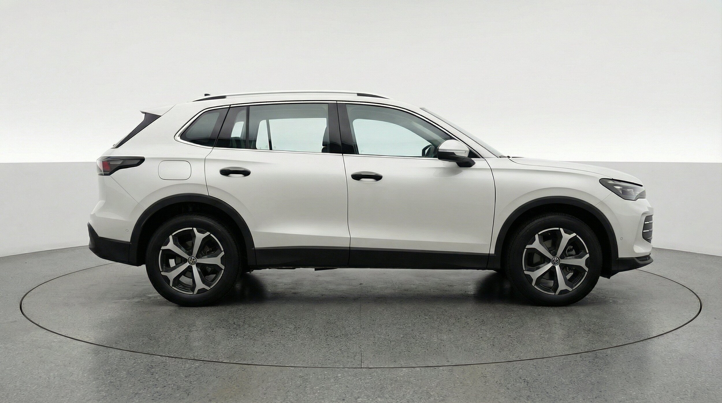 Thumbnail: 2026 Volkswagen Tiguan - 10