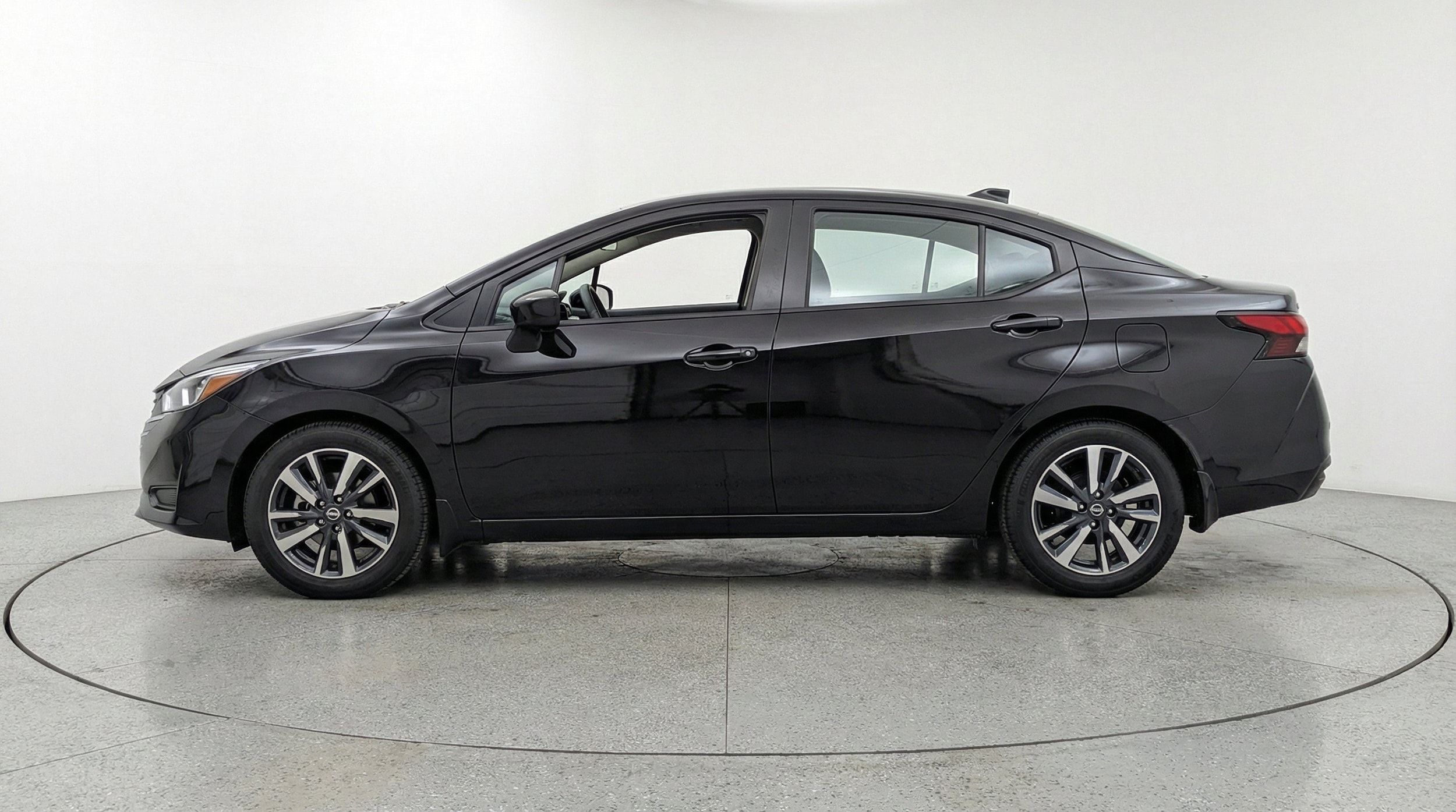 Thumbnail: 2025 Nissan Versa - 5