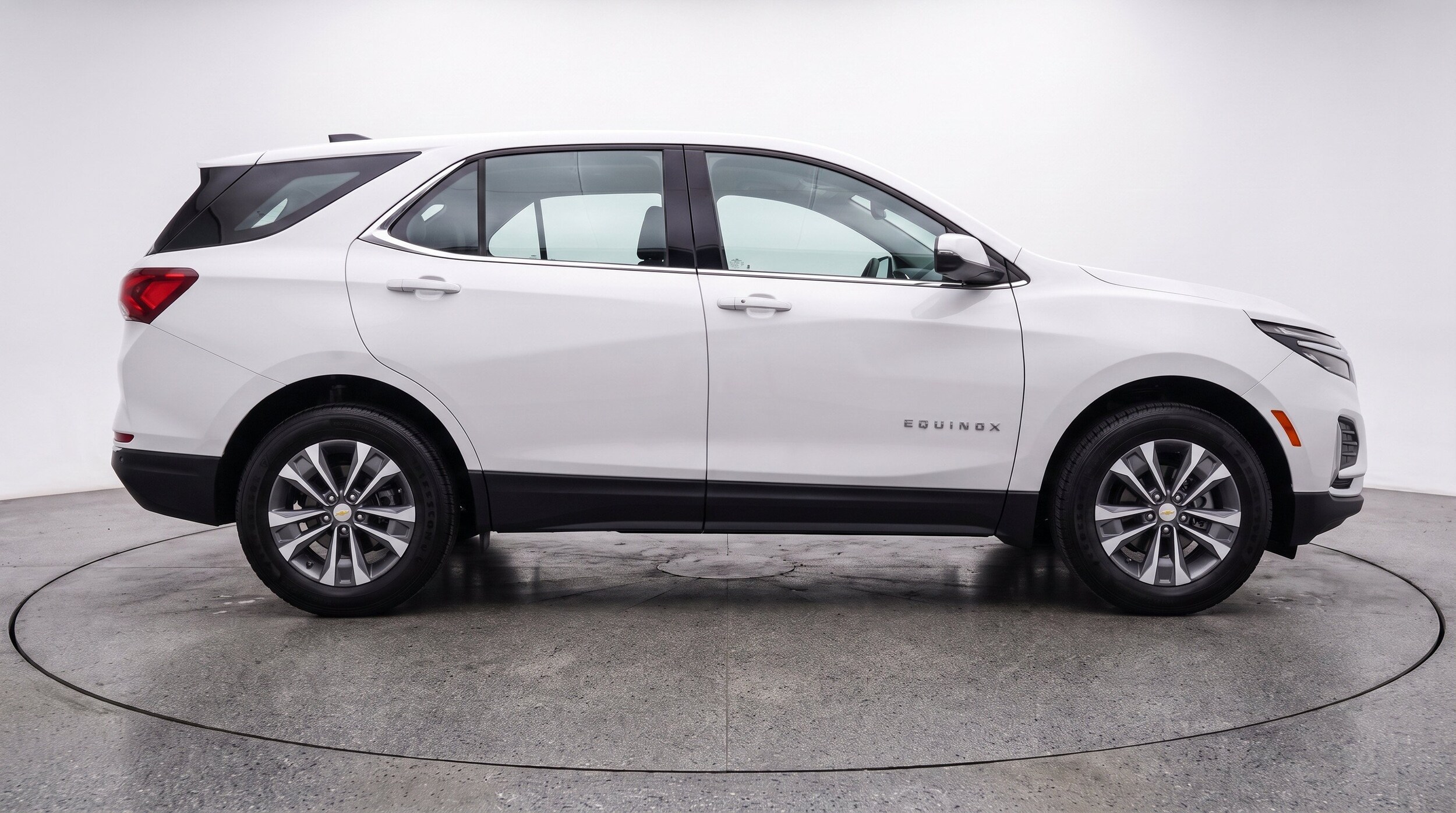 Thumbnail: 2025 Chevrolet Equinox - 10