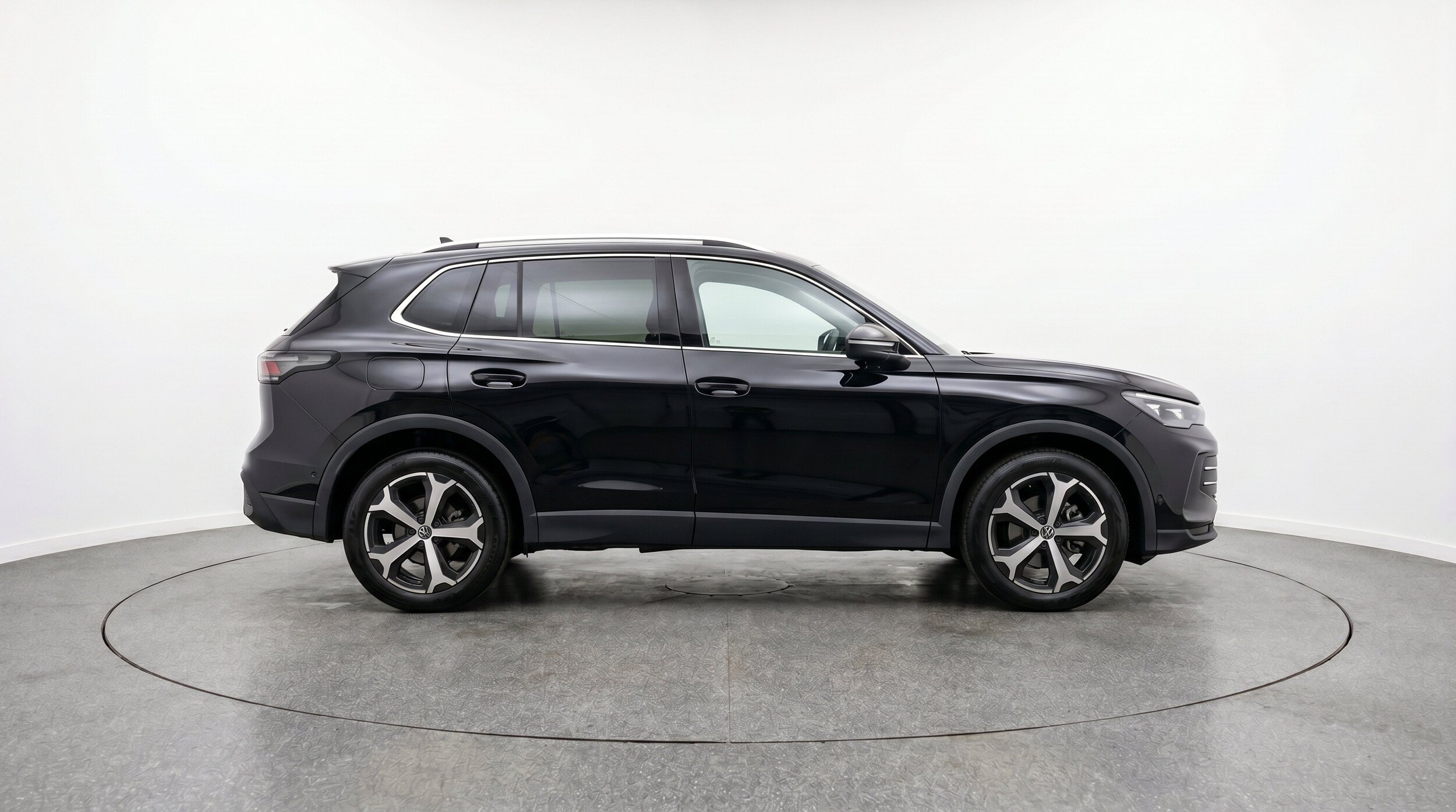 Thumbnail: 2026 Volkswagen Tiguan - 10