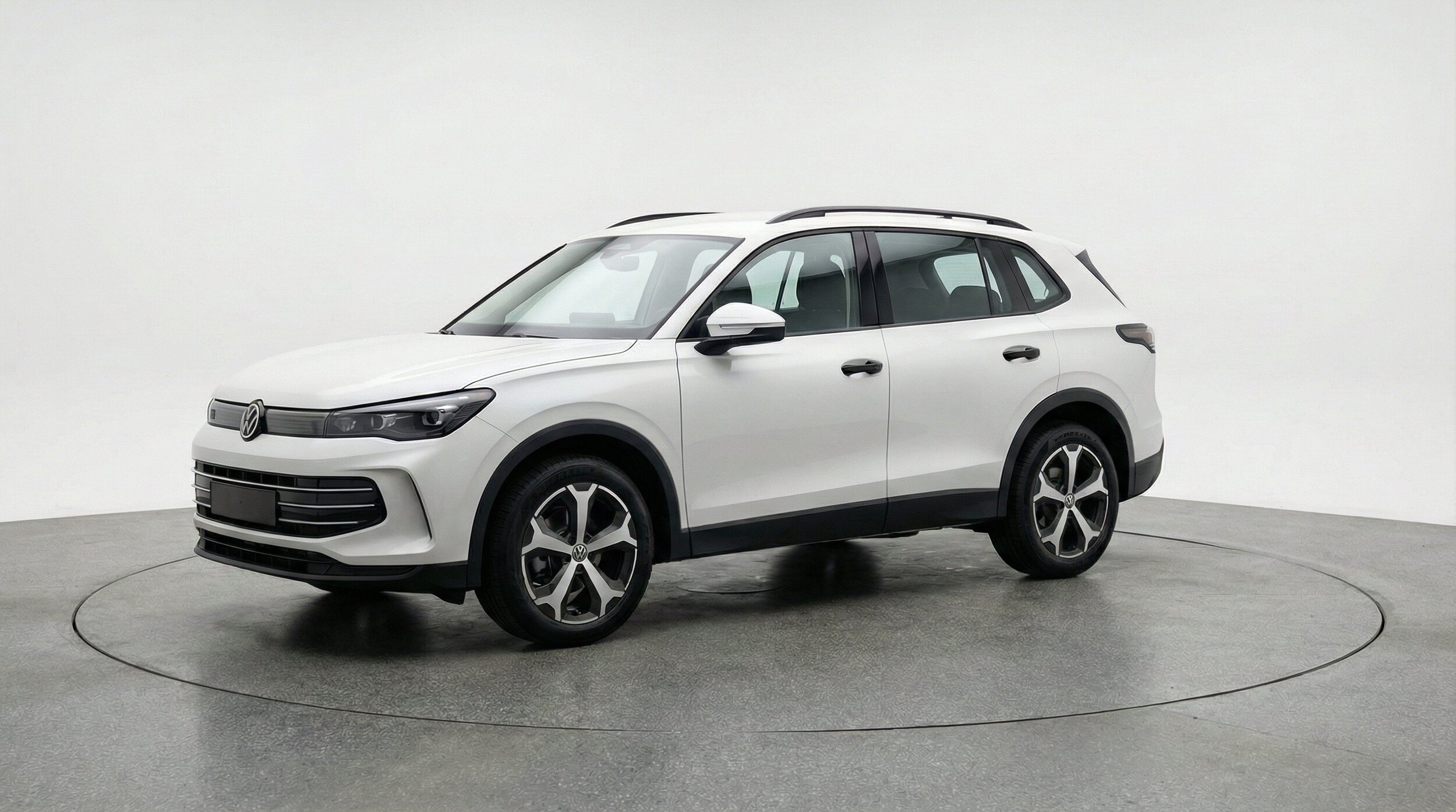 Thumbnail: 2026 Volkswagen Tiguan - 3