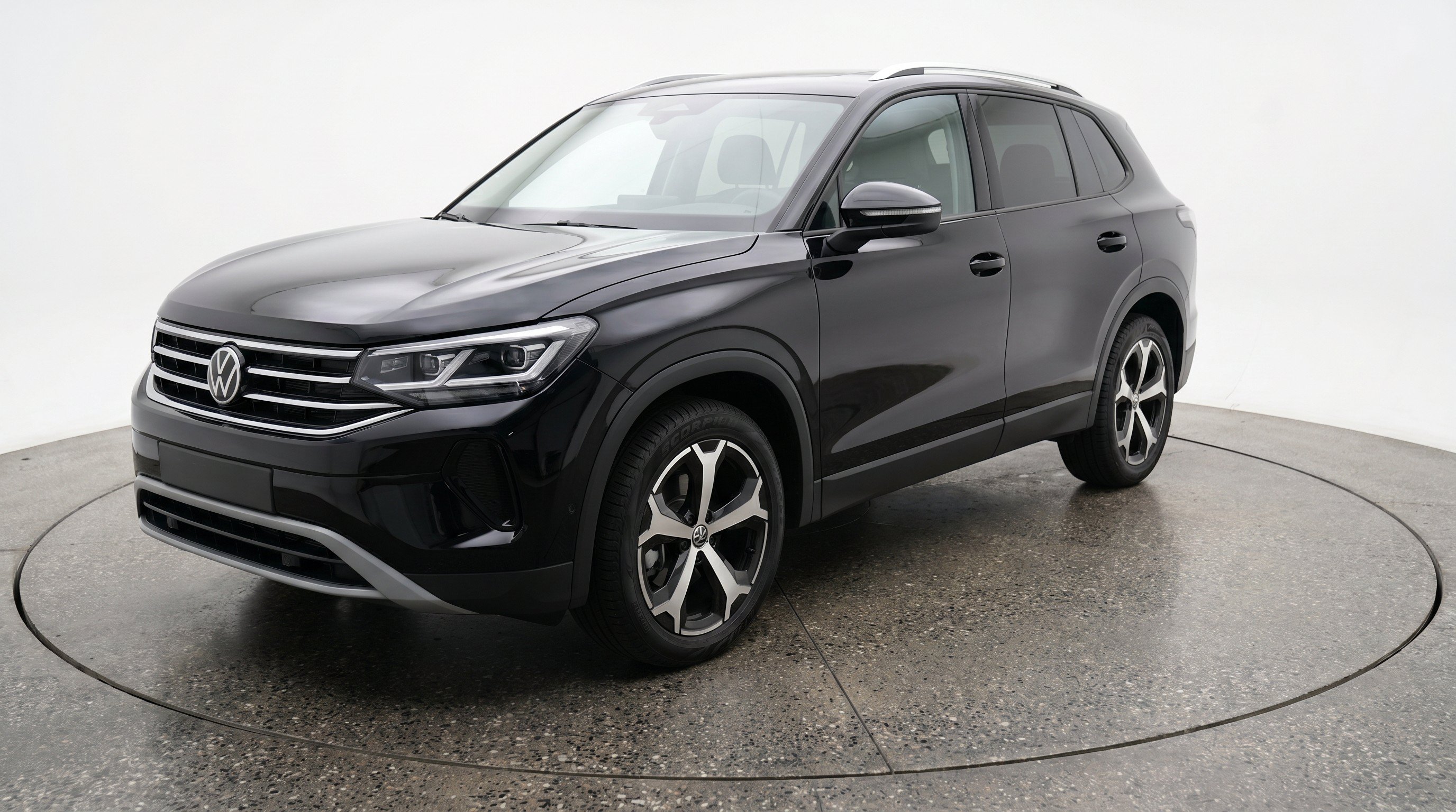 Thumbnail: 2026 Volkswagen Tiguan - 3