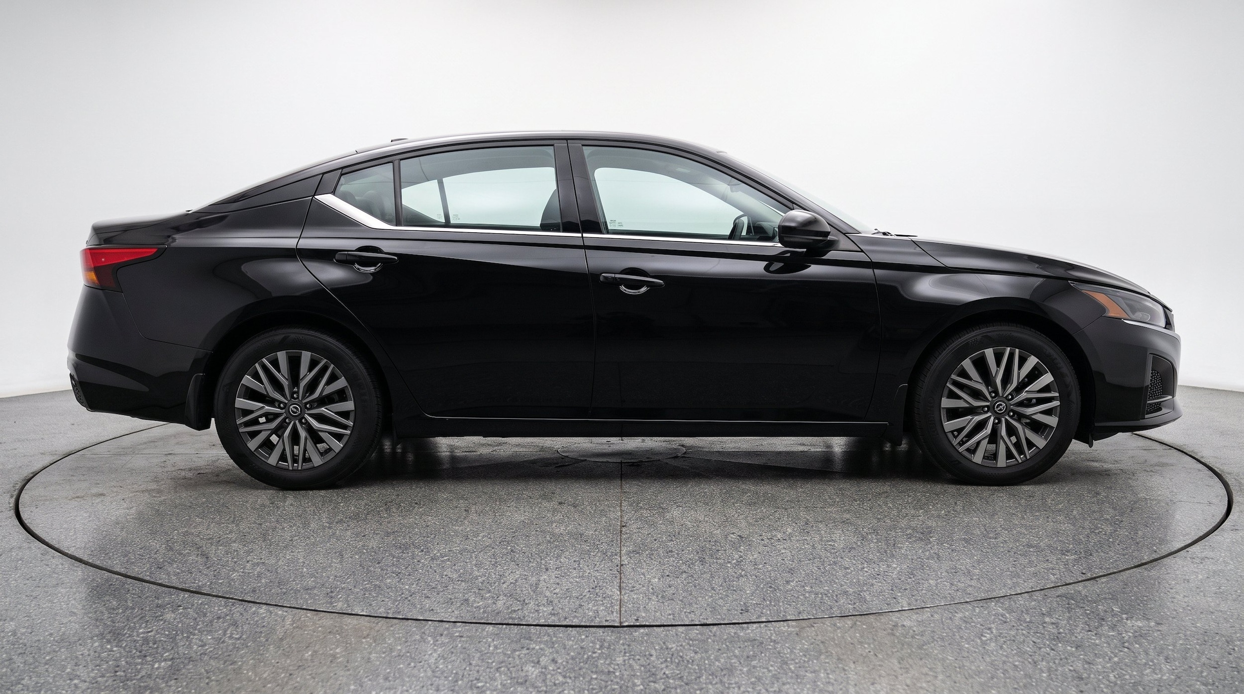 Thumbnail: 2025 Nissan Altima - 10