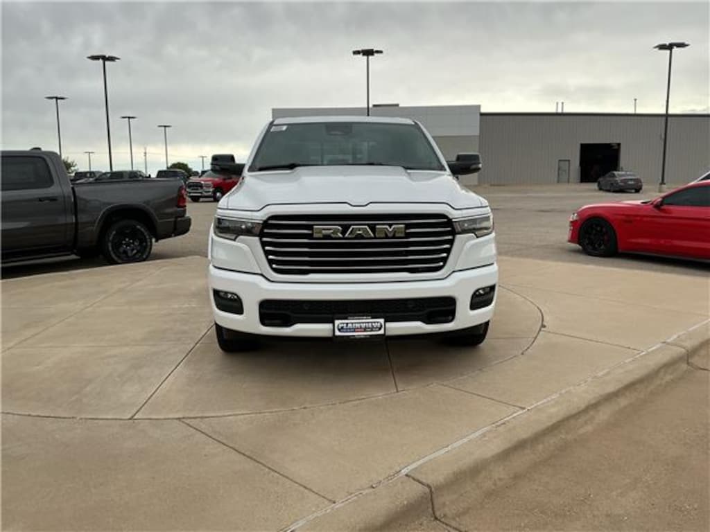 New 2026 Ram 1500 LARAMIE CREW CAB 4X4 5'7 BOX Pickup