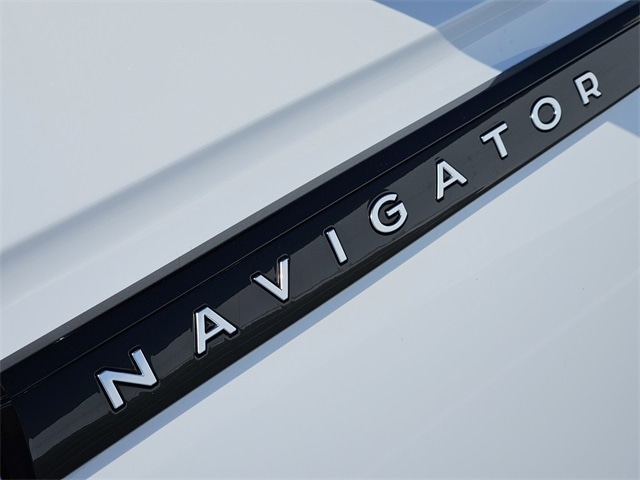2025 Lincoln Navigator Black Label - Photo 11