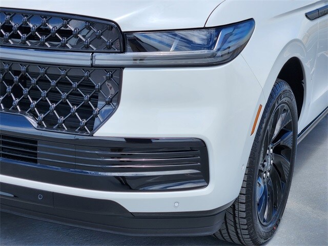 2025 Lincoln Navigator Reserve L - Photo 8