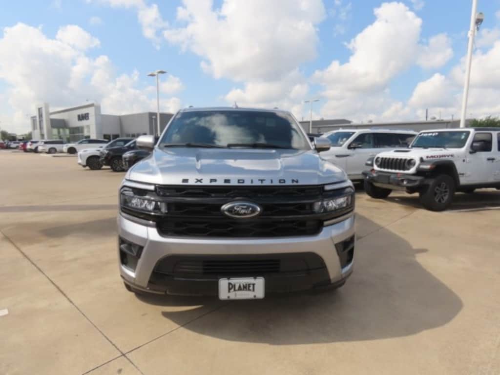 Used 2024 Ford Expedition Limited 4x2 SUV