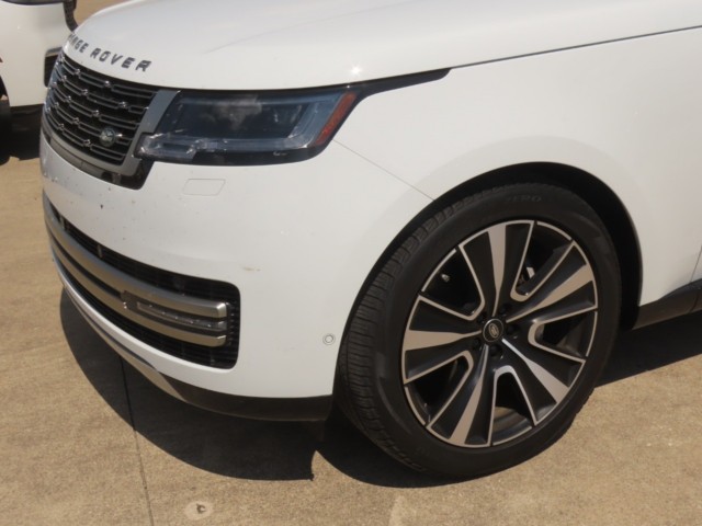 Used 2024 Land Rover Range Rover P400 SE SWB SUV