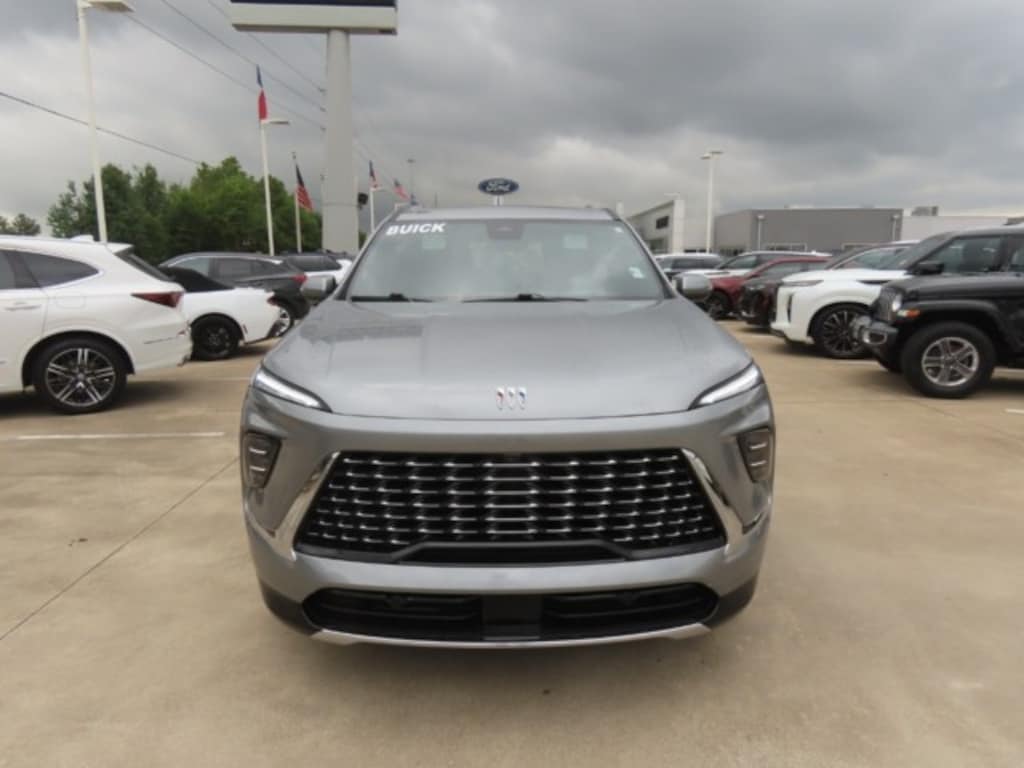 Used 2025 Buick Enclave 4dr Avenir Car