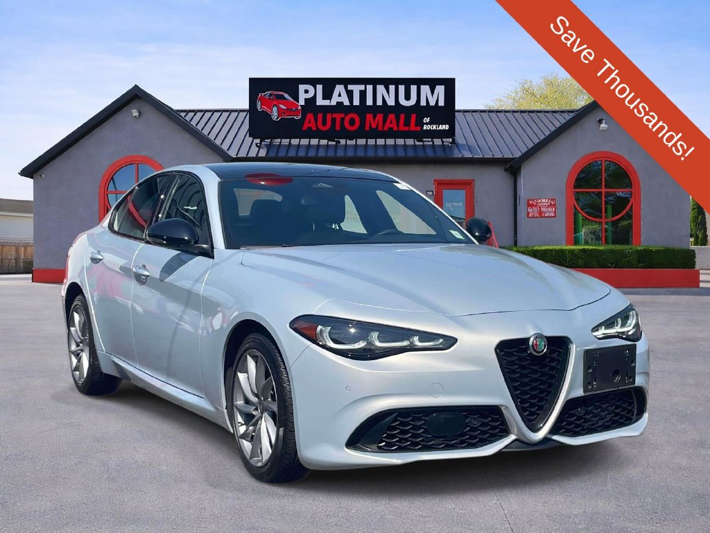 2025 Alfa Romeo Giulia Base