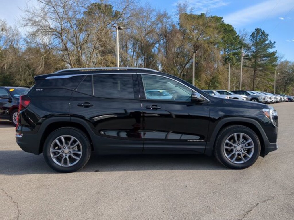 Used 2022 GMC Terrain SLT Sport Utility