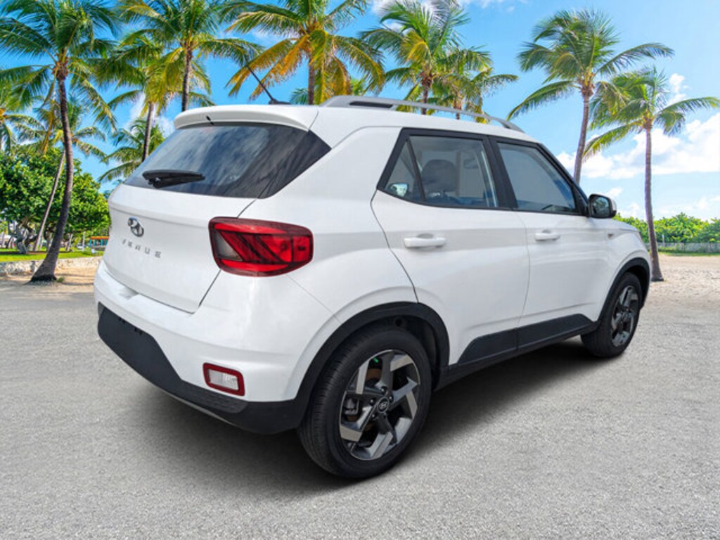 Used 2023 Hyundai Venue SEL SUV