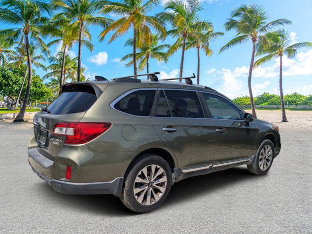 Used 2017 Subaru Outback 2.5i Touring with Starlink SUV