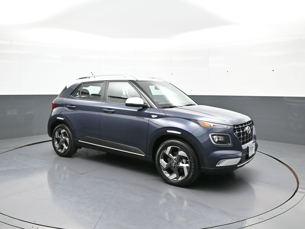 2024 Hyundai Venue Limited - Photo 3