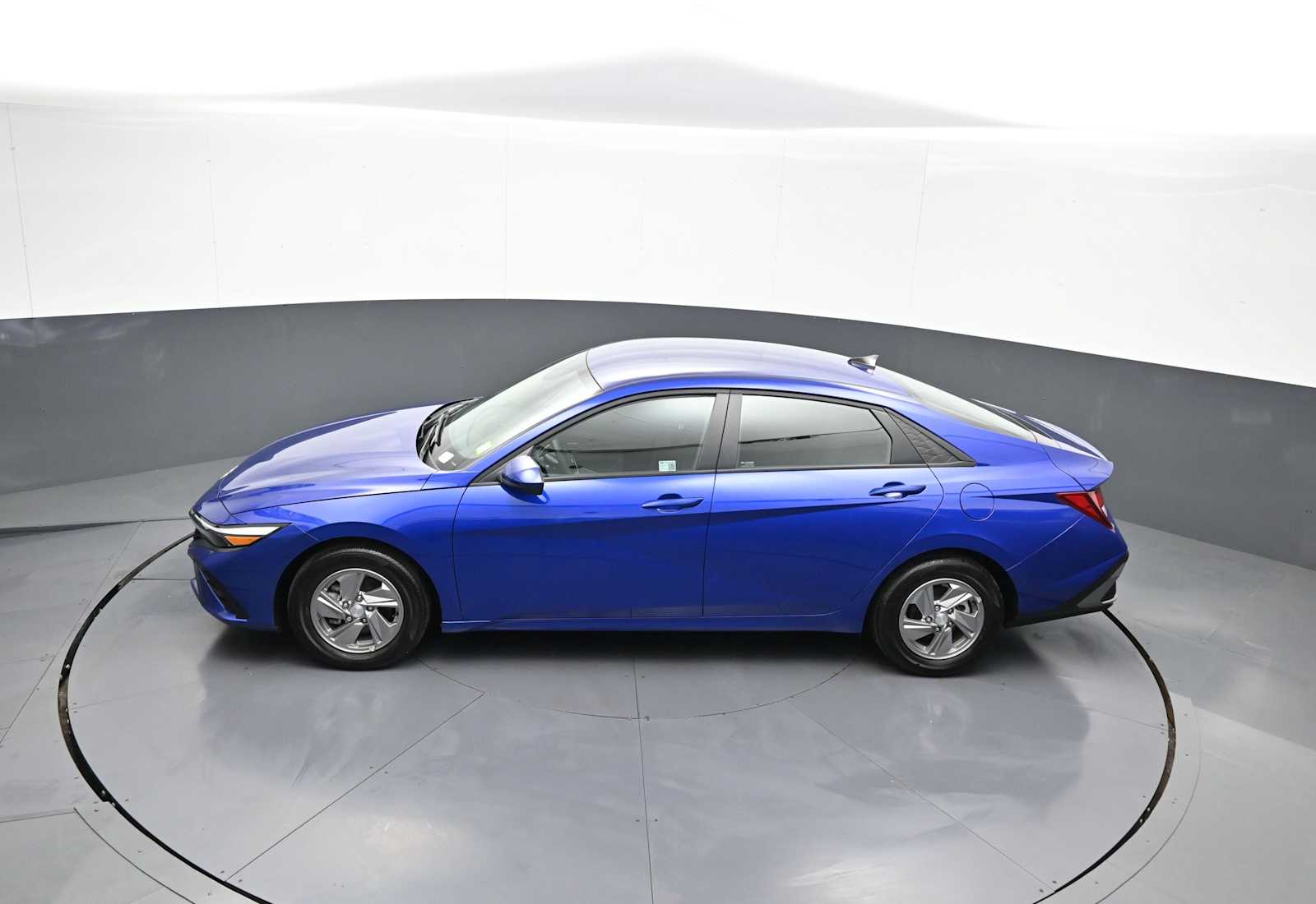 2025 Hyundai Elantra SE - Photo 38