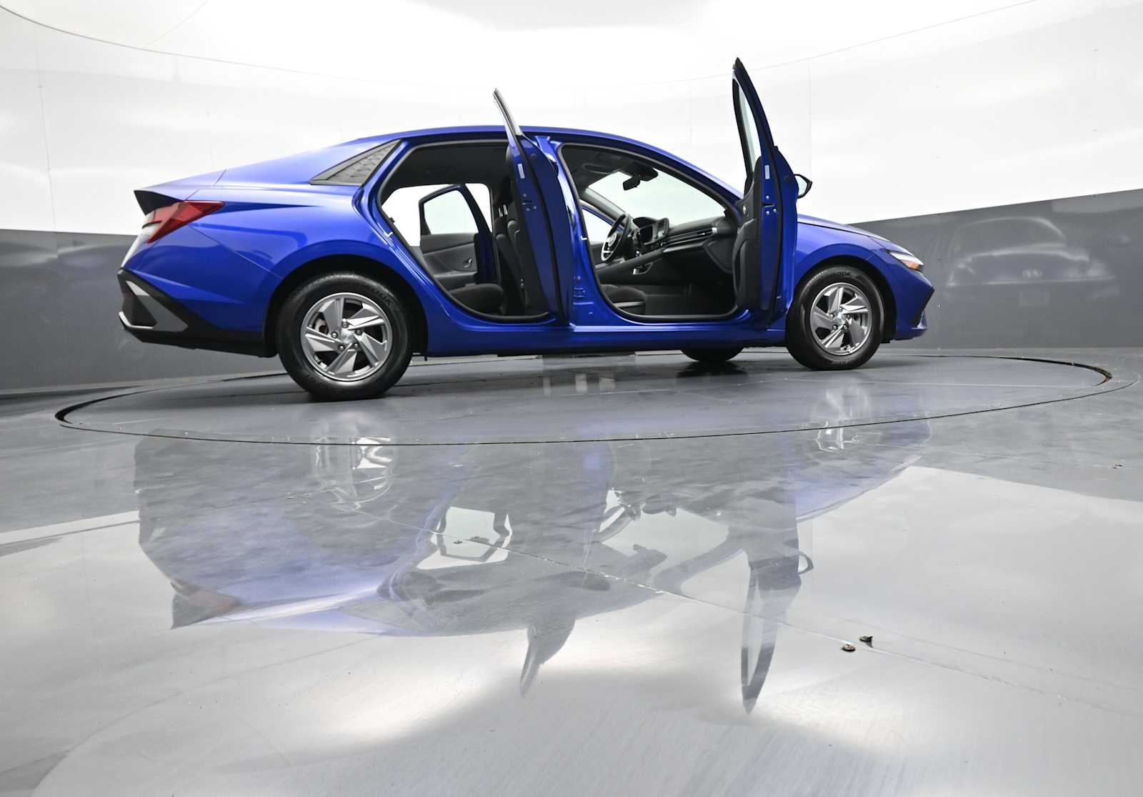 2025 Hyundai Elantra SE - Photo 45