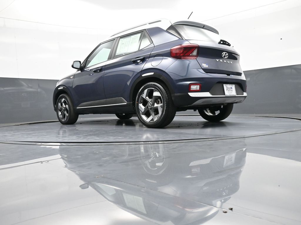 2024 Hyundai Venue Limited - Photo 29
