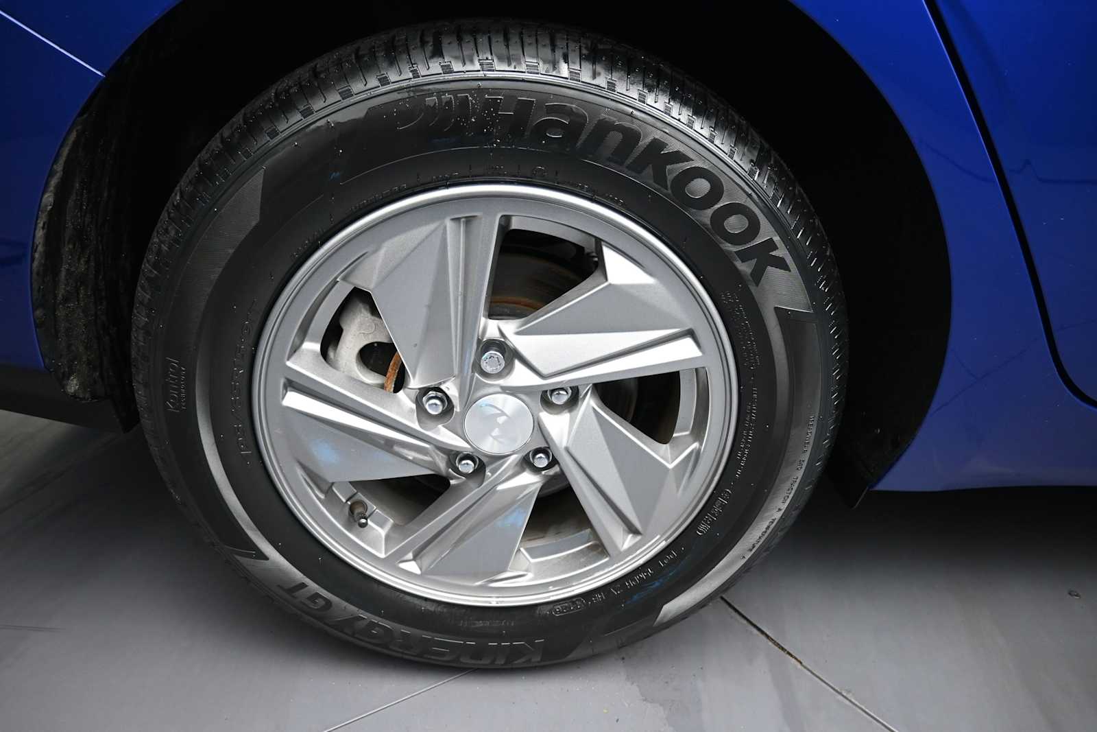 2025 Hyundai Elantra SE - Photo 11