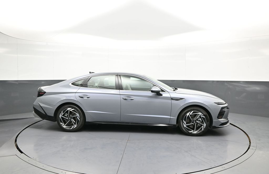 2026 Hyundai Sonata SEL - Photo 5