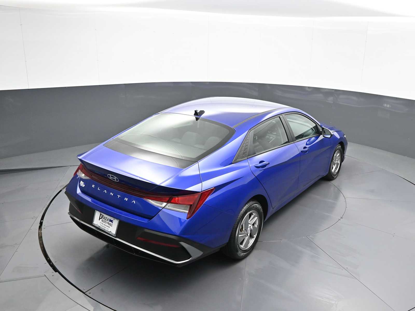 2025 Hyundai Elantra SE - Photo 35