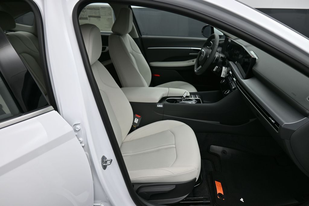 2026 Hyundai Sonata SEL - Photo 23