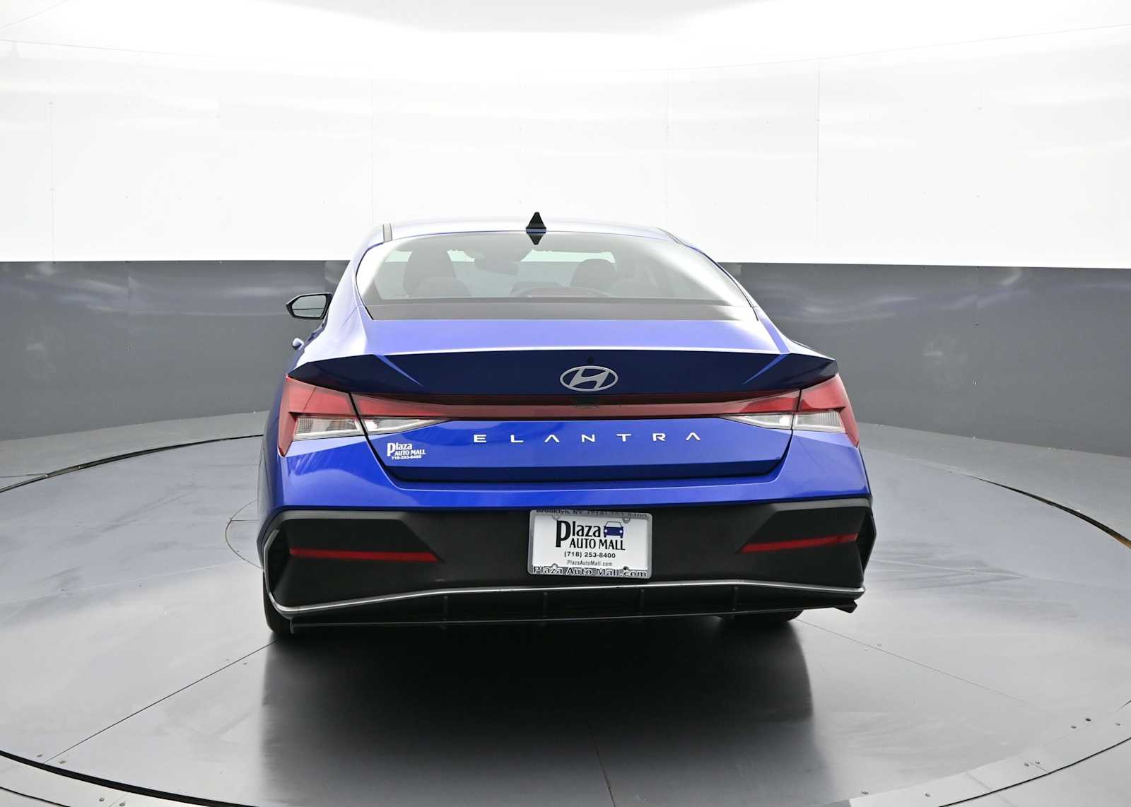 2025 Hyundai Elantra SE - Photo 6