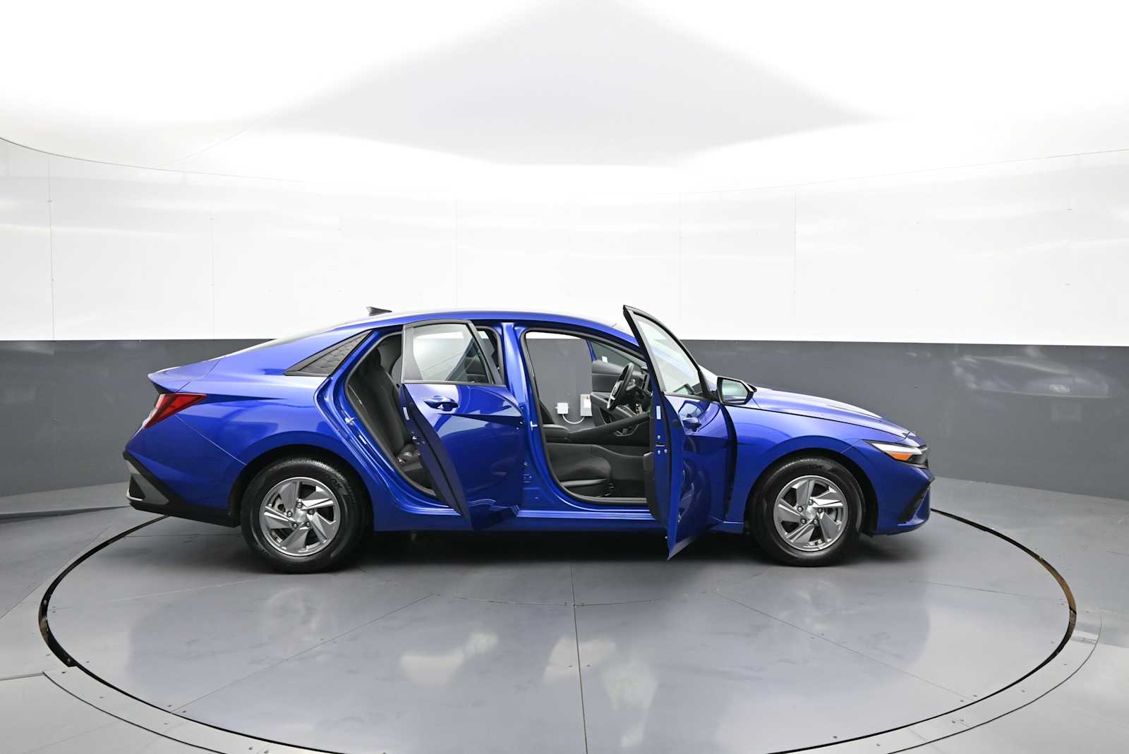 2025 Hyundai Elantra SE - Photo 39