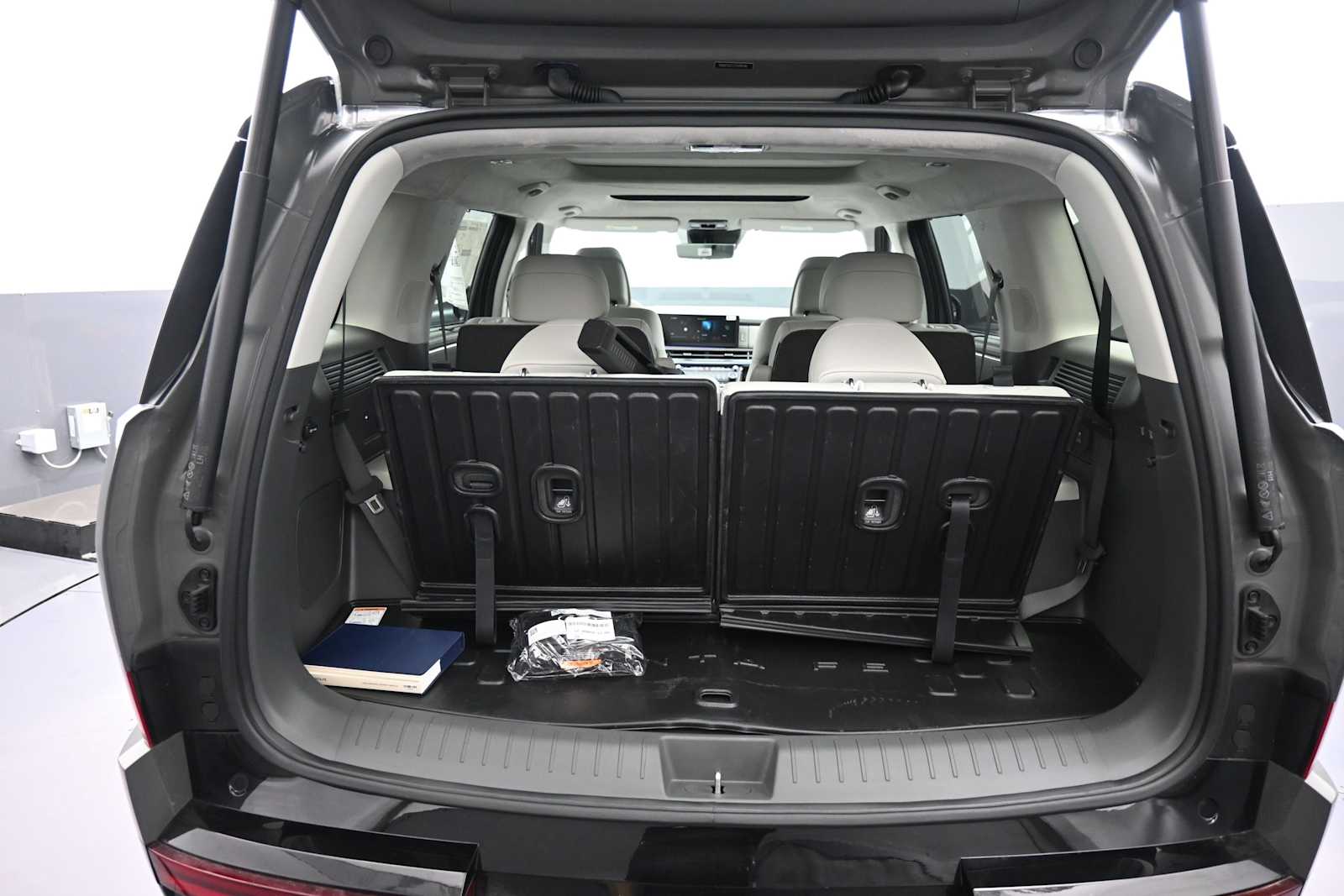2026 Hyundai Santa Fe Calligraphy - Photo 23
