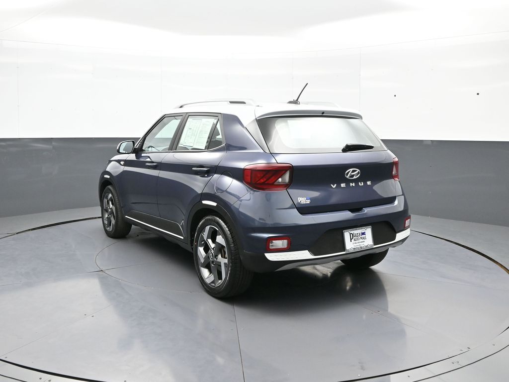 2024 Hyundai Venue Limited - Photo 7