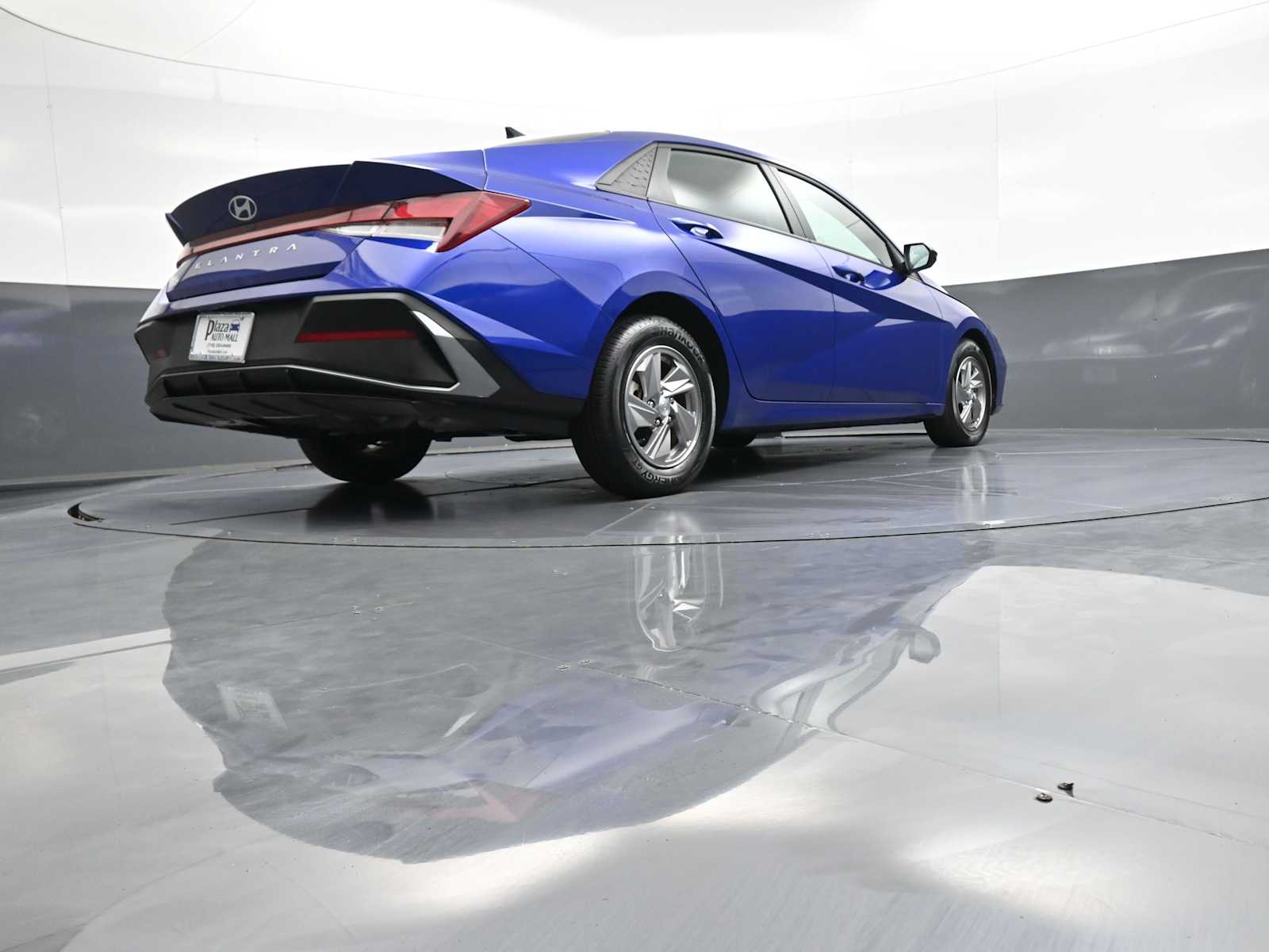 2025 Hyundai Elantra SE - Photo 27