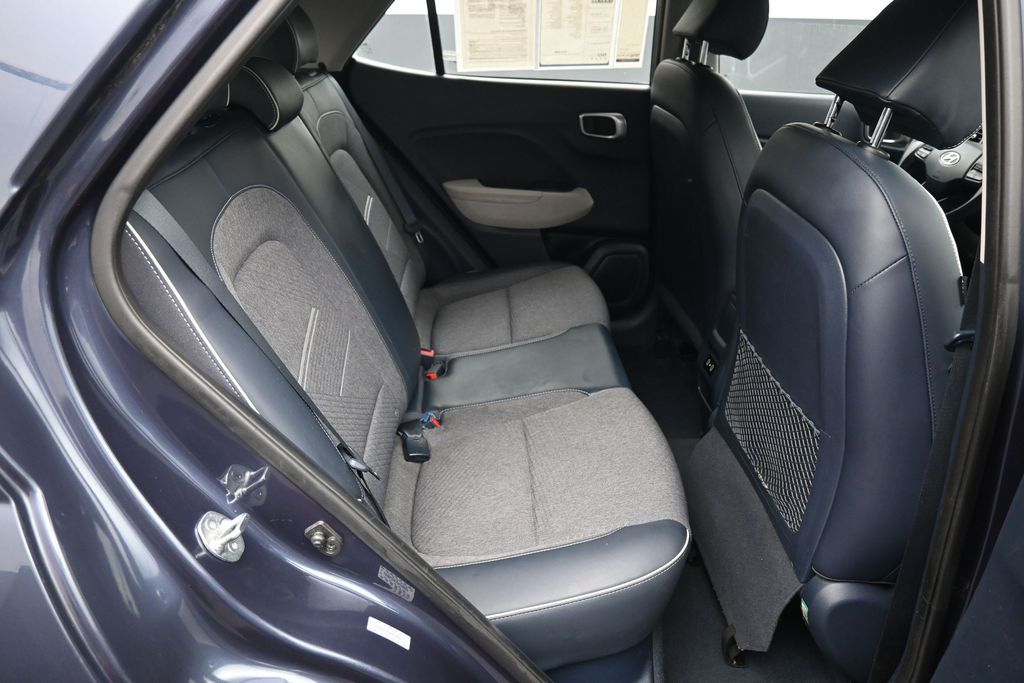 2024 Hyundai Venue Limited - Photo 21