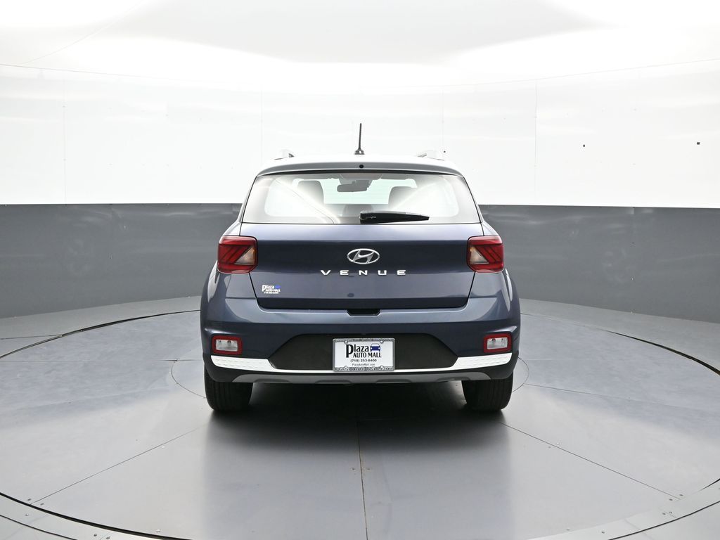 2024 Hyundai Venue Limited - Photo 6